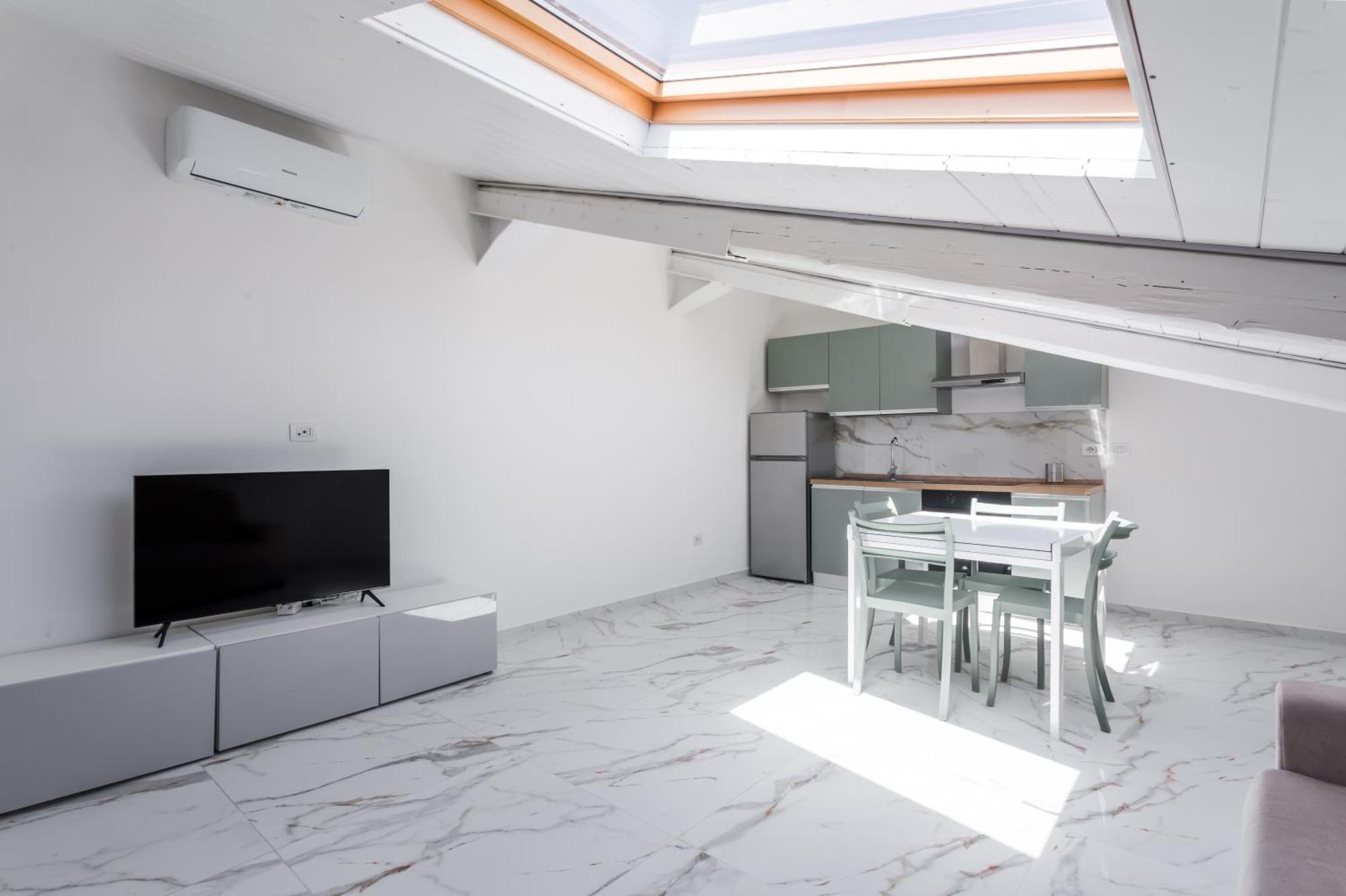 Attico Bella Napoli Aparthotel Bagian luar foto