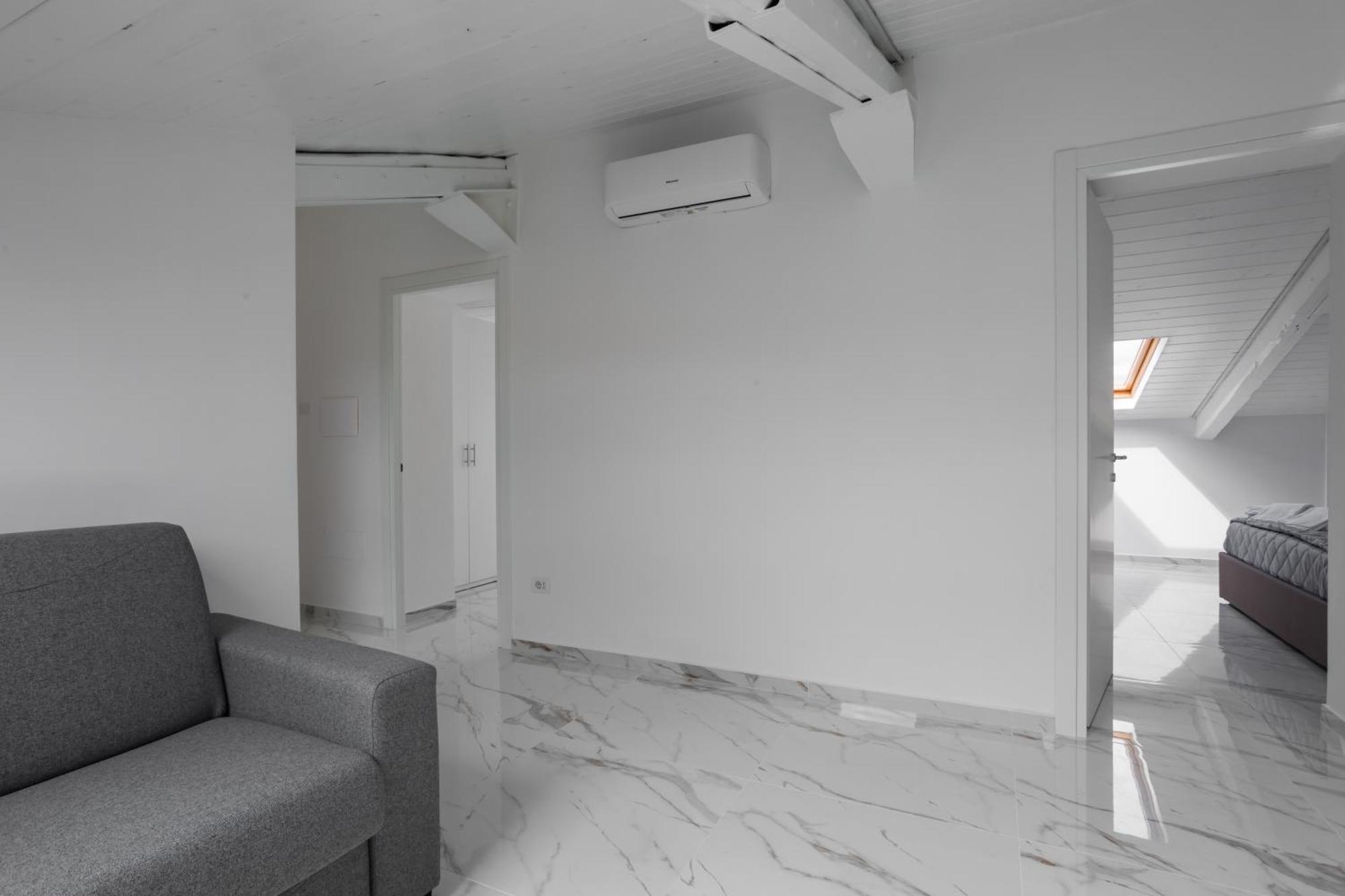 Attico Bella Napoli Aparthotel Bagian luar foto