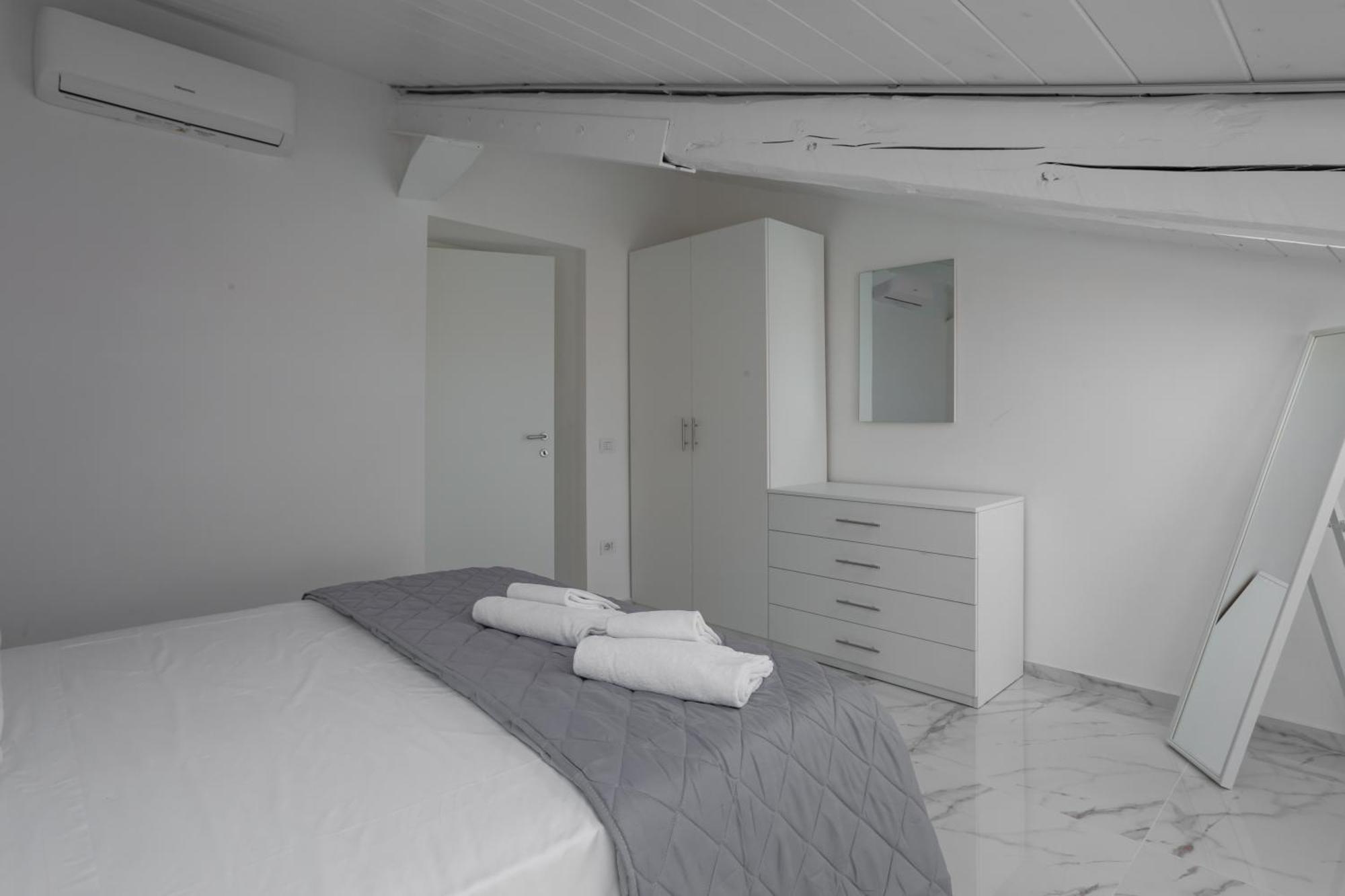 Attico Bella Napoli Aparthotel Bagian luar foto