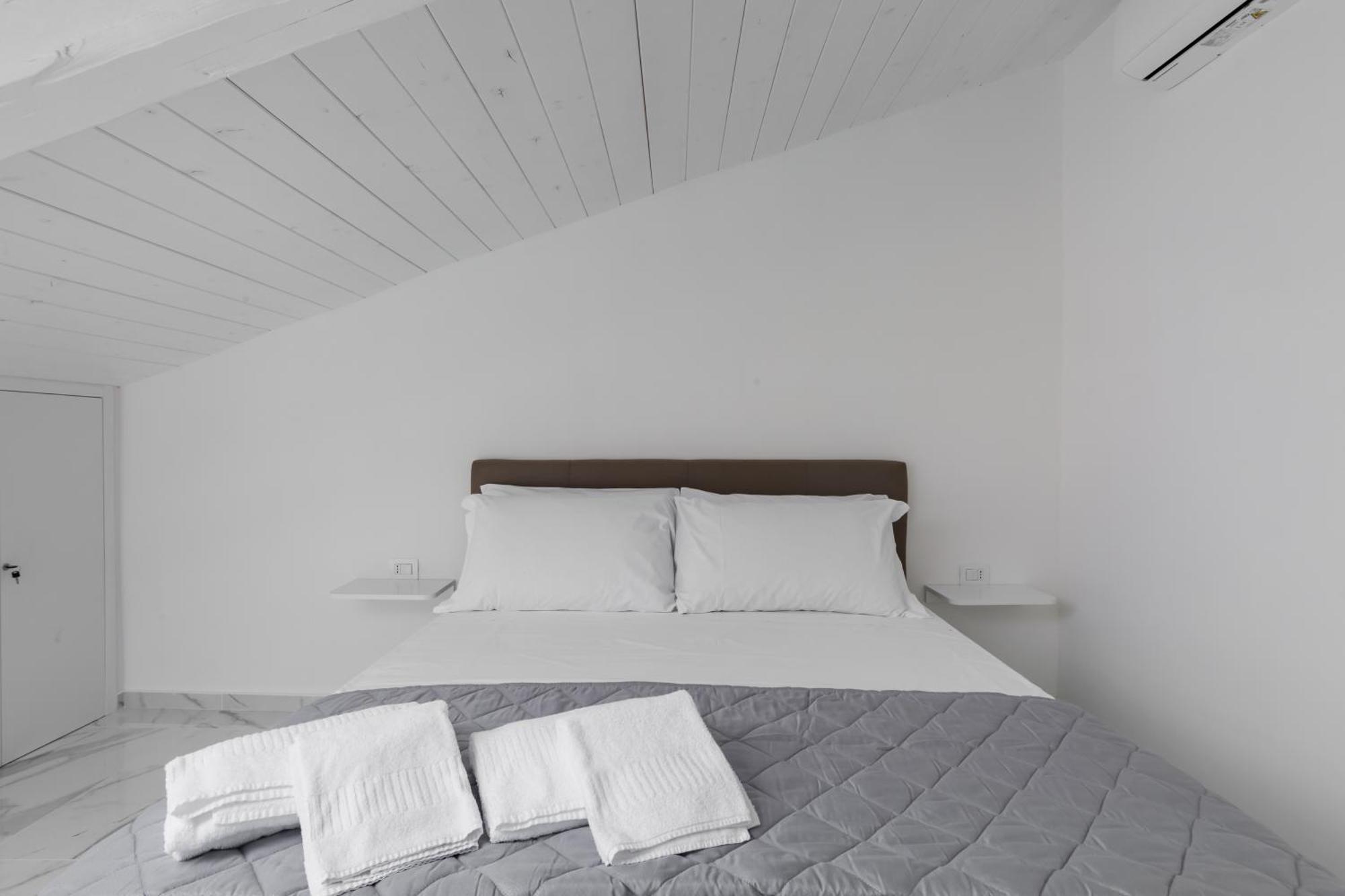 Attico Bella Napoli Aparthotel Bagian luar foto