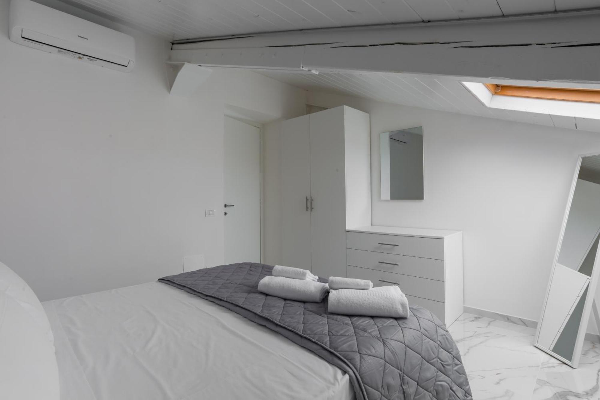 Attico Bella Napoli Aparthotel Bagian luar foto